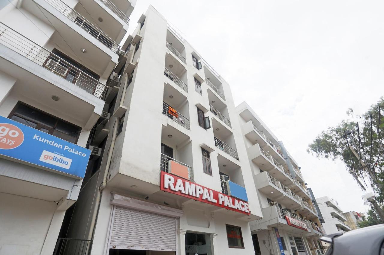 Hotel Rampal Palace Нью-Дели Экстерьер фото